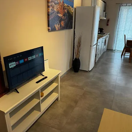 Apartman Sunny Retreat - Families, Couples & Digital Nomads