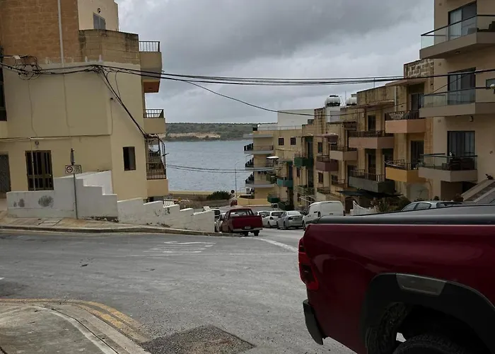 아파트 Sunny Retreat - Families, Couples & Digital Nomads Is-Sellum