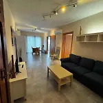 Sunny Retreat - Families, Couples & Digital Nomads Appartement