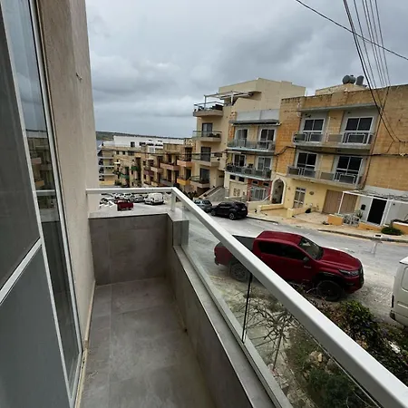 Sunny Retreat - Families, Couples & Digital Nomads *