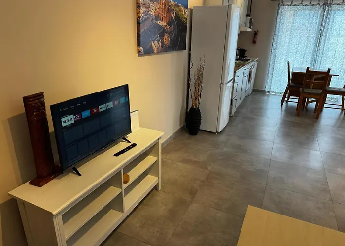 Sunny Retreat - Families, Couples & Digital Nomads *